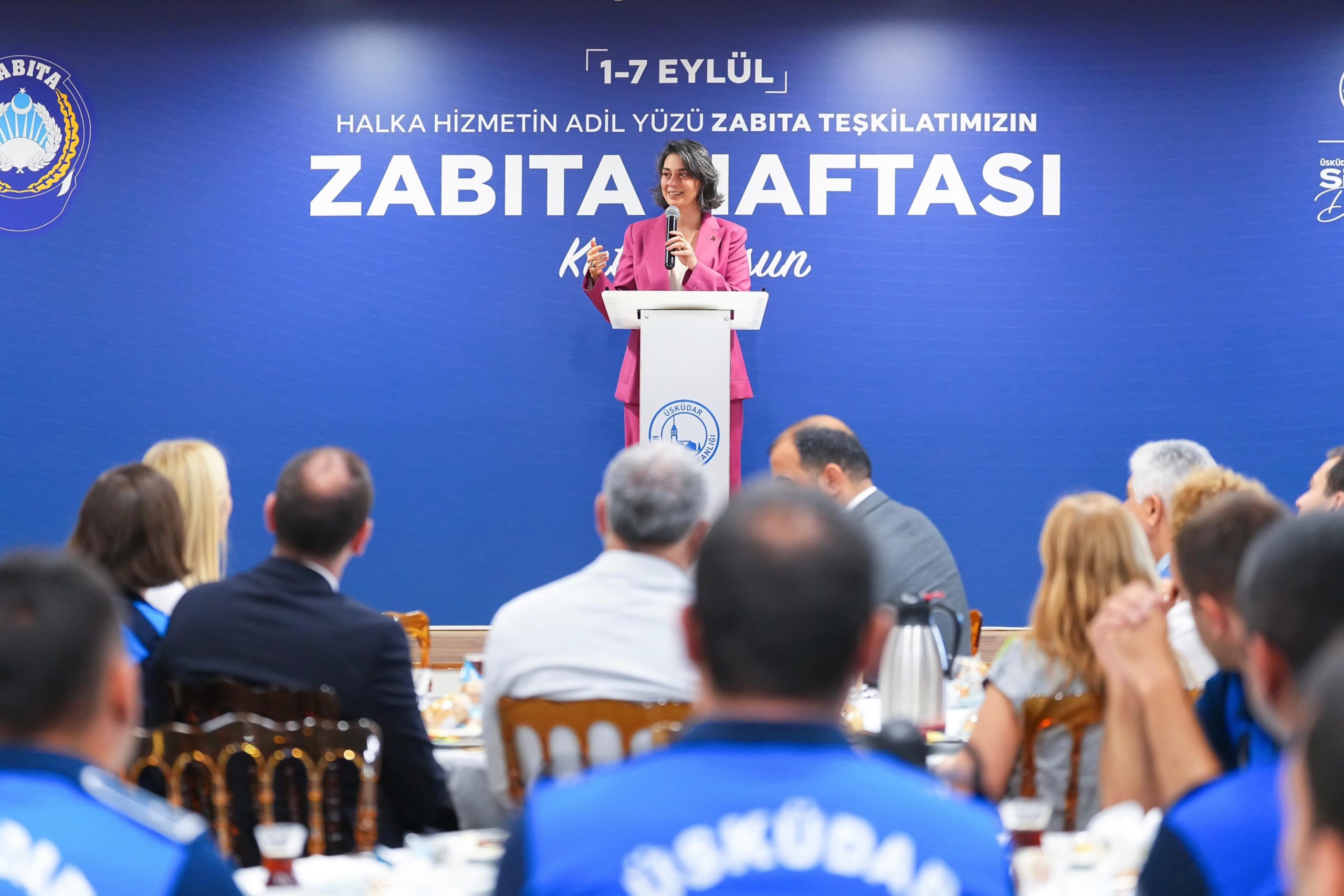 Üsküdar Belediye Başkanı Sinem Dedetaş, Zabıta Haftası kapsamında Üsküdar Belediyesi