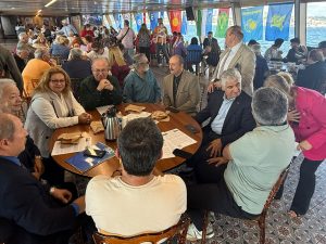 Üsküdar Belediyesi, Valide Sultan Gemisi'nde Çepni Dernekleri Federasyonu ile buluştu.