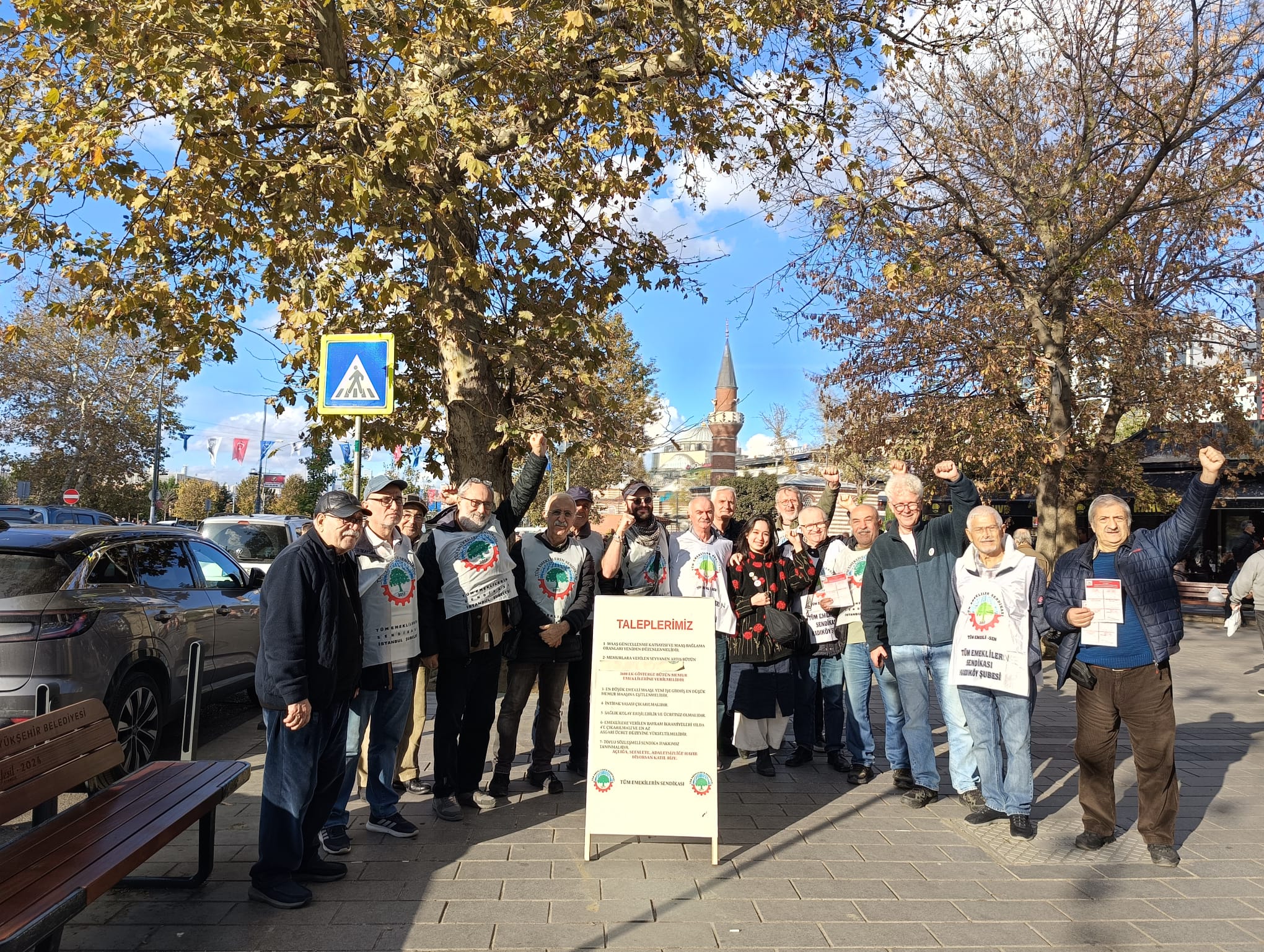 Tüm Emeklilerin Sendikası, Üsküdar ve Kadıköy’de sürdürdüğü yaşam hakkı, bütçe