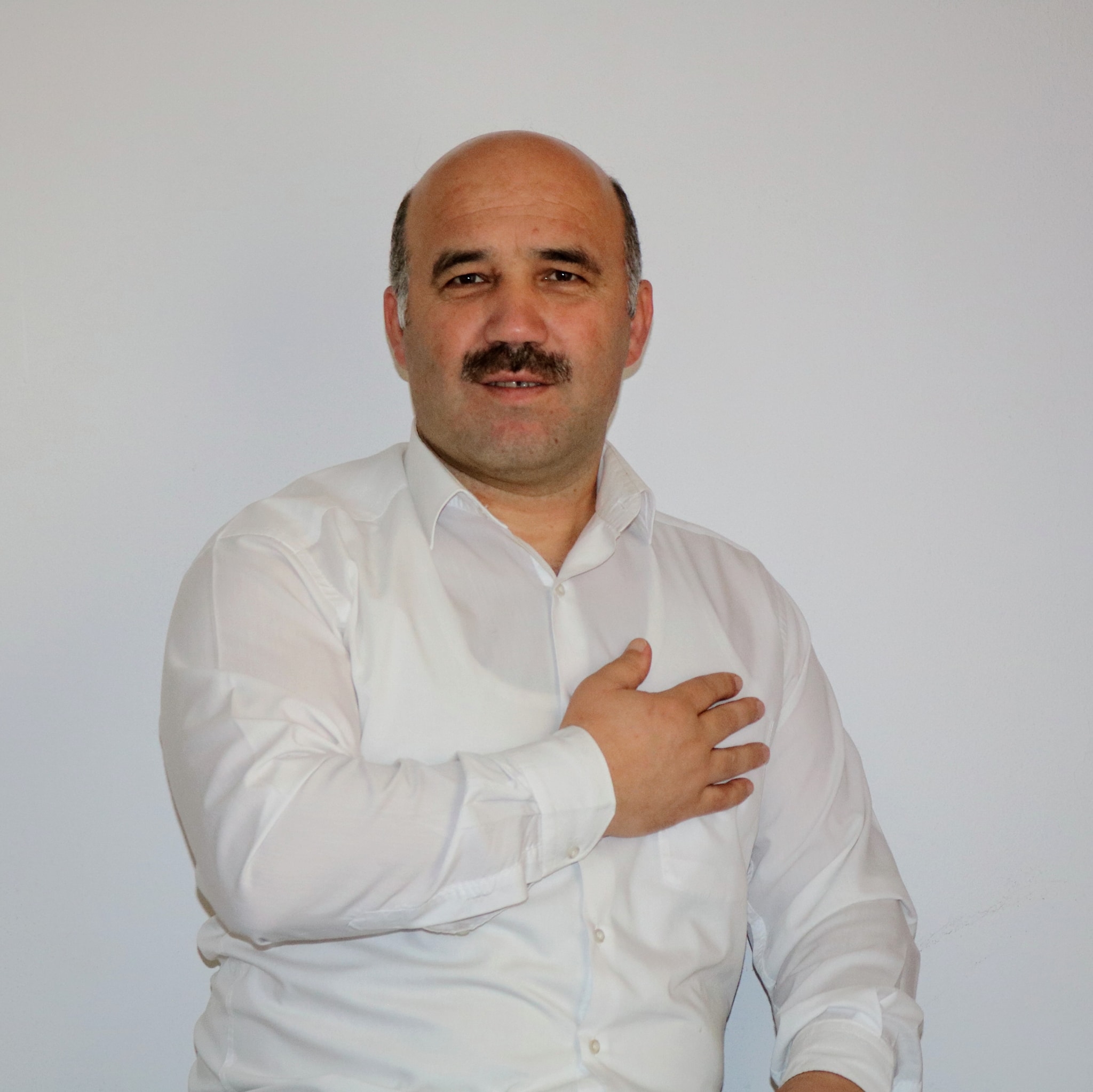 İsmet Şengül yazar fotoğrafı