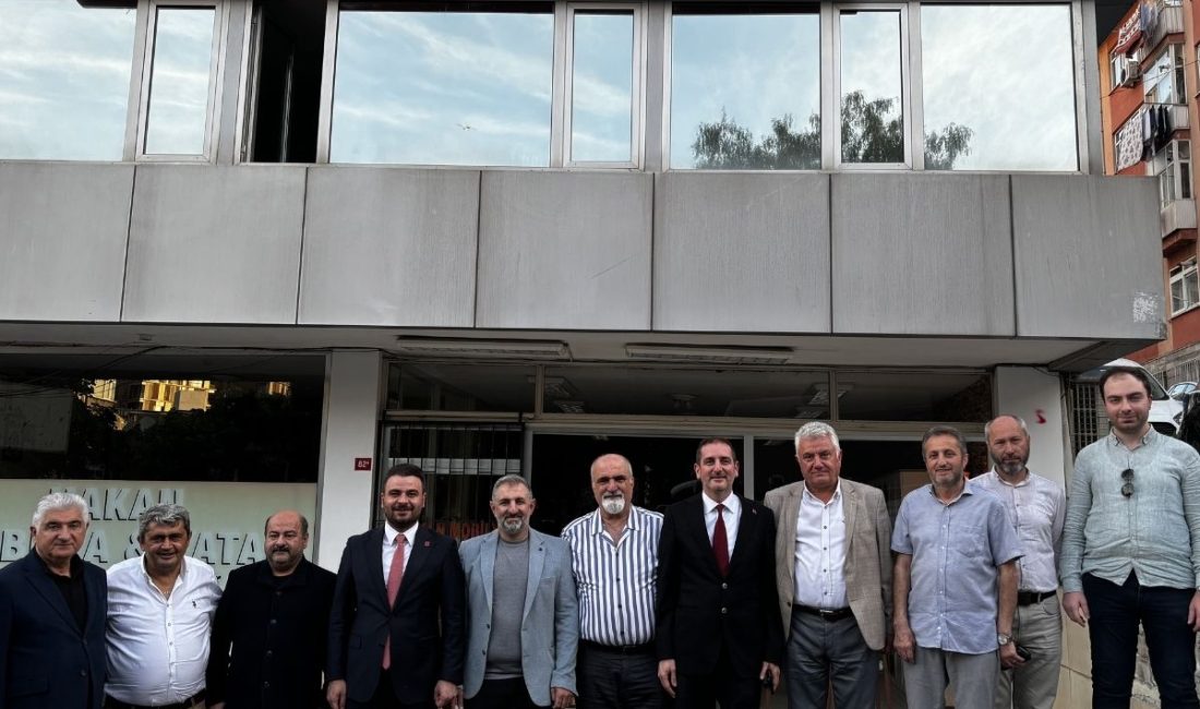 Üsküdar’daki hemşehri derneklerinin başkan ve yöneticileri, Akçaabatlılar Derneği’nde düzenlenen toplantıda
